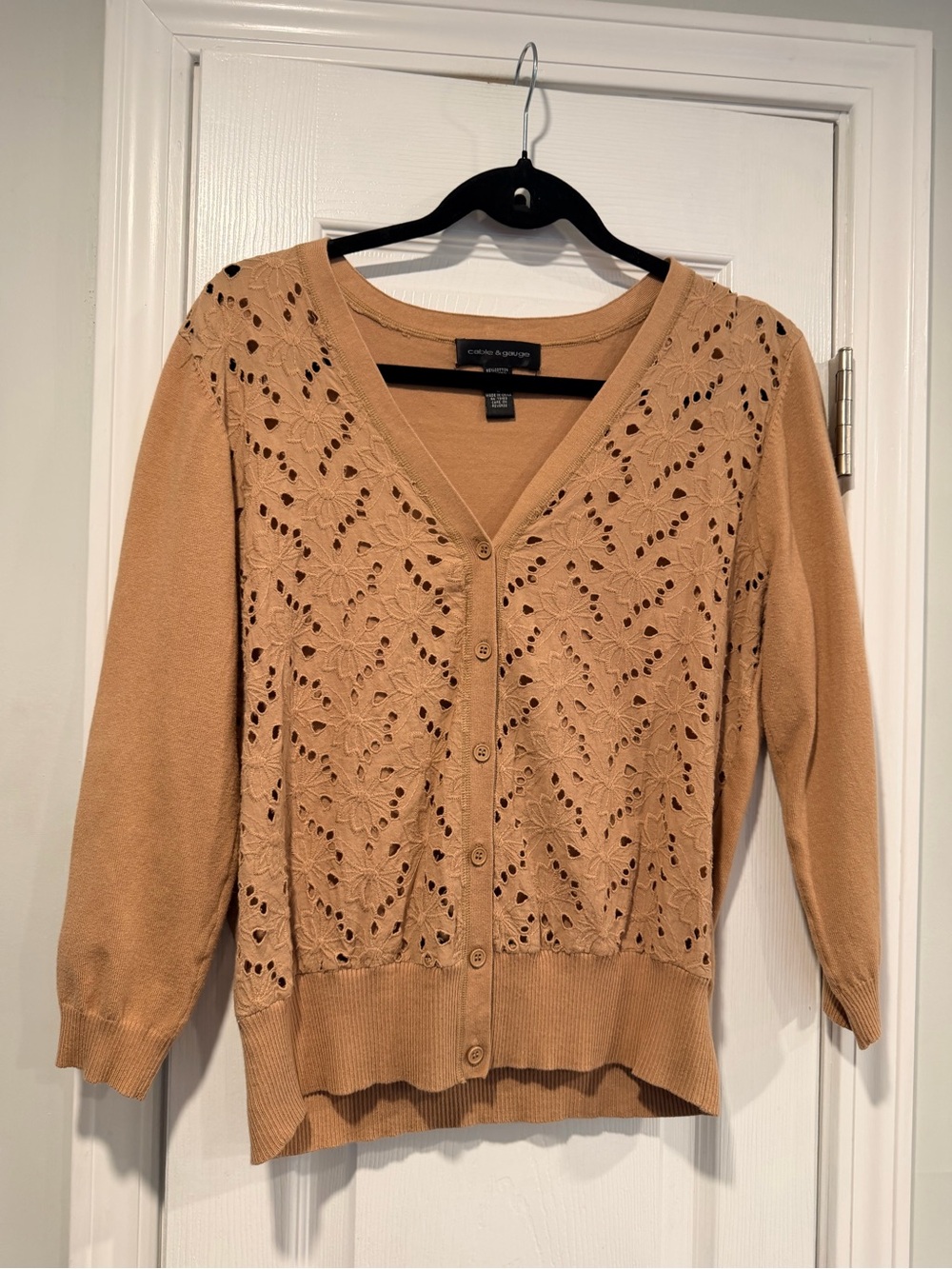 Cable & Gauge Size L Tan Floral Eyelet V Neck Button Front Knit Cardigan Sweater